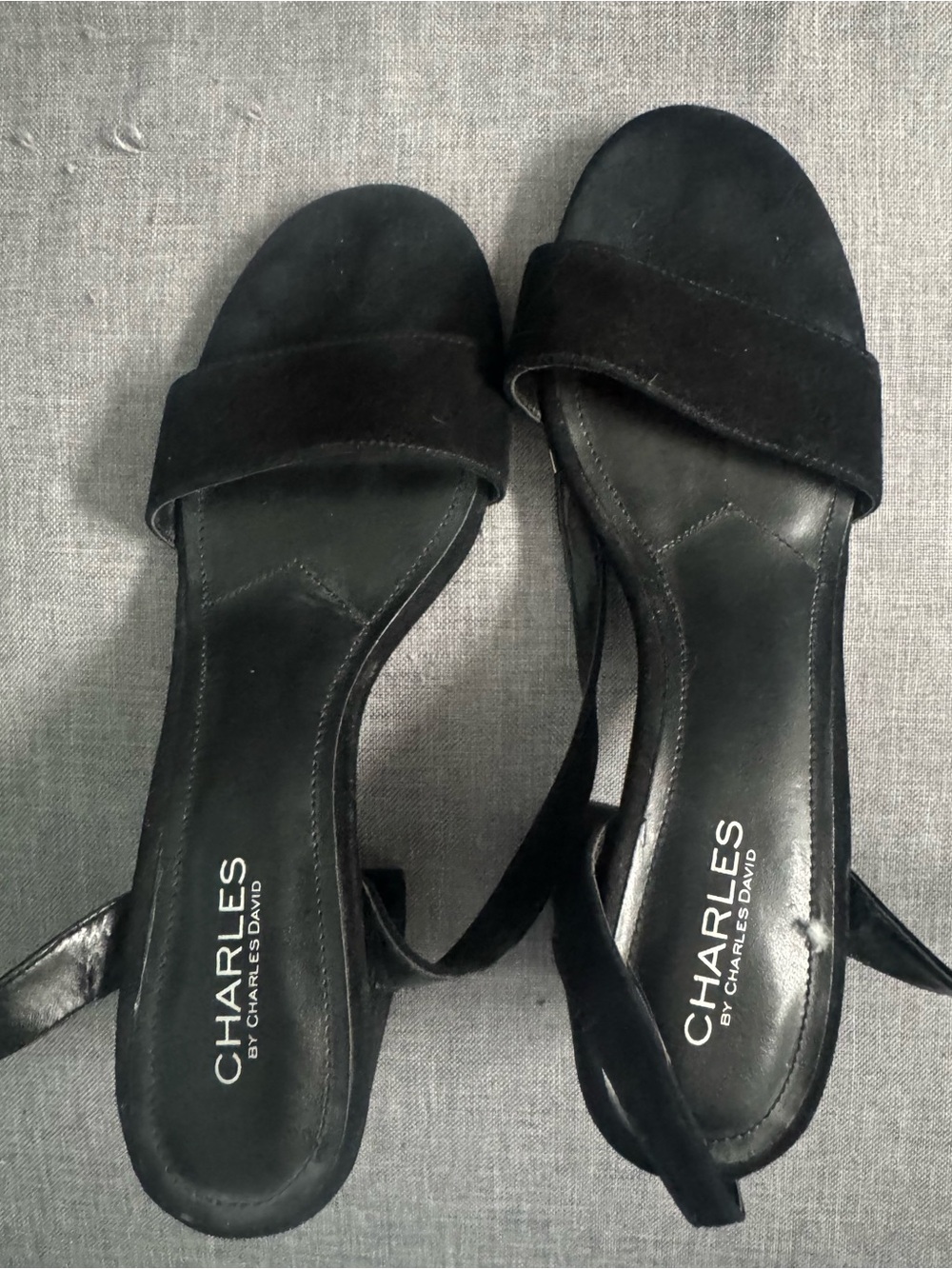 Charles By Charles David Keenan Black Suede Slide Sandals size 9